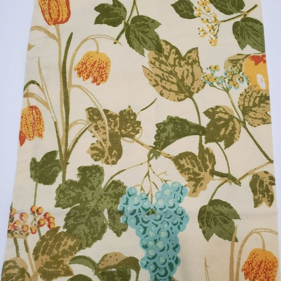 XOCHI Cloth Napkins, set of 4, Floral, Grapes, Cream Green Yellow, Cotton, EUC - Picture 5 of 5